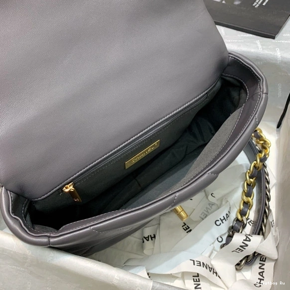 First Bag Ru 19 FLAP BAG CHANEL 0821